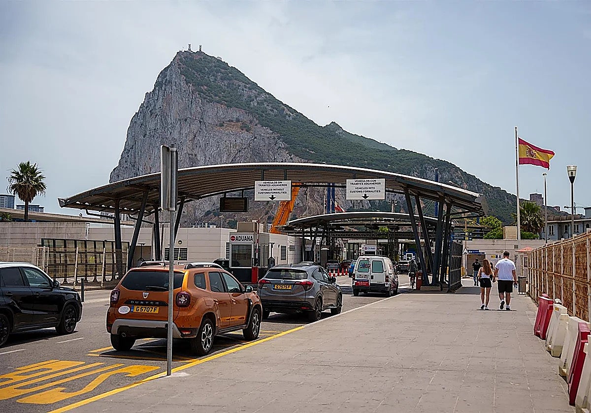Gibraltar deal set for 14 July as border fence nears its end