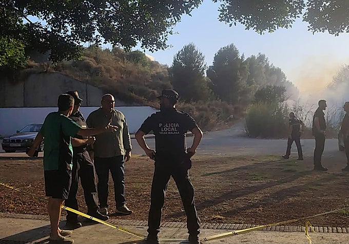 Smoke from the fire near El Ingenio shopping centre