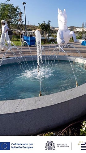 Imagen secundaria 2 - Images from the opening of the park