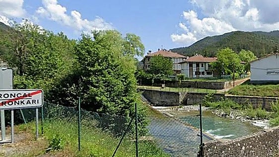 Spanish mum and her two children drown in Navarre river