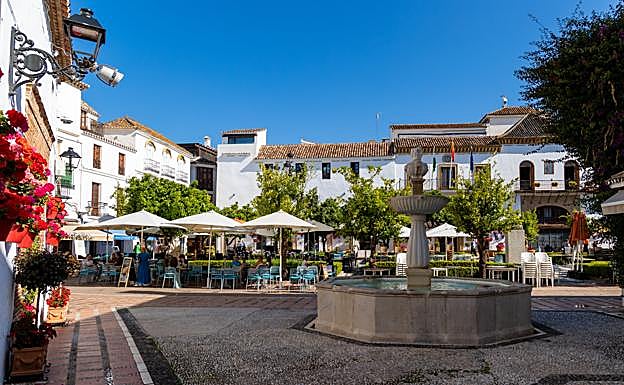 Marbella's Plaza de los Naranjos.