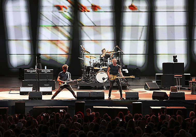 Imagen principal - Sting in Fuengirola and Granada (bottom)