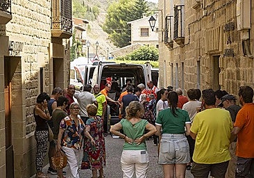 Residents of Uncastillo as they are evacuated as a precaution.