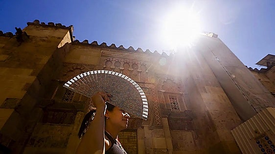 All of Andalucía, except Huelva province, under heat alerts on Monday
