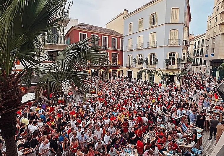 Imagen principal - Spain World Cup win sparks celebrations across Malaga province as fans hail second star