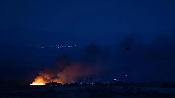 Andalusian authorities evacuate nearly 400 people from Huelva province village due to wildfire spreading with the wind