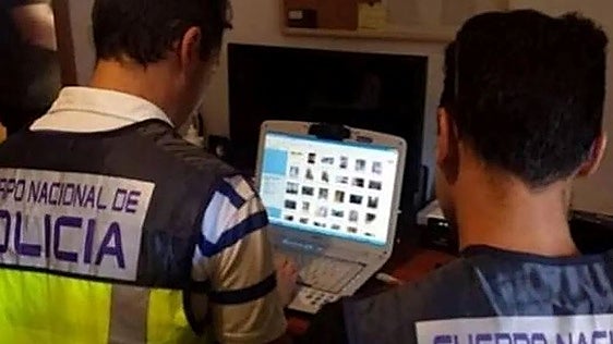 Fuengirola man arrested for grooming minors and threatening to post sexual images of them on social media