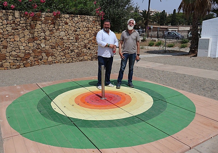 The new UV sundial on El Bombo beach.