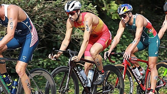 González, during the cycle race in London