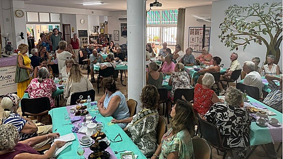 Torre del Mar afternoon tea party raises 1,600 euros for food bank
