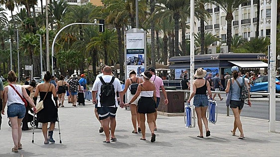 Alicante foreign-born population reaches record high of 655,000
