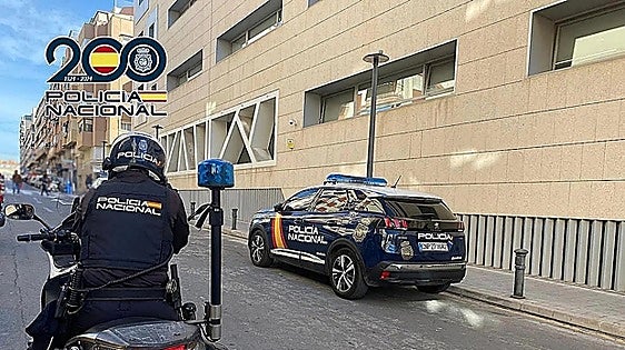 Lithuanian fugitive attacks Alicante police in an attempt to evade arrest