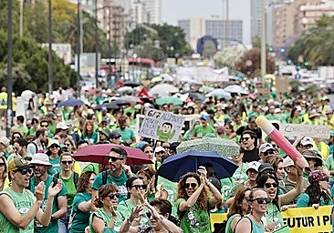 Teachers' demonstration in Valencia in June.
