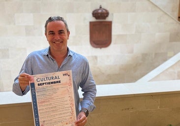 The town hall announces the cultural programme.