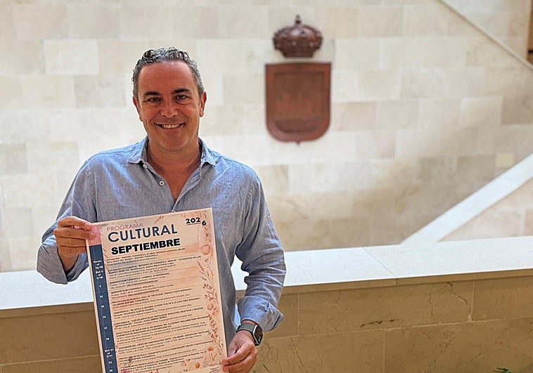 The town hall announces the cultural programme.
