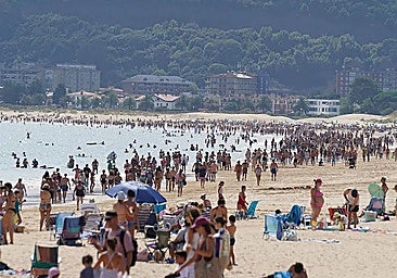 Tourists on Laredo beach in Cantabria.