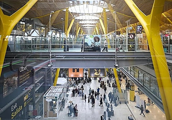 Spain ignores airlines' warning and approves 'minimal' increase in airport charges