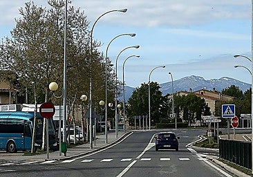 The main through-road in Torrecaballeros.