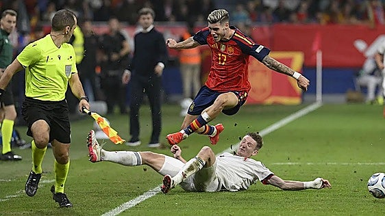 Roberto Fernández's Spain debut could earn Malaga CF up to 450,000 euros