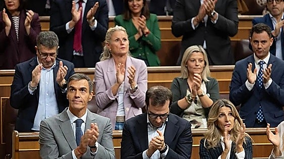 Spain's government uses Parliament dissolution to try to salvage overturned housing decree