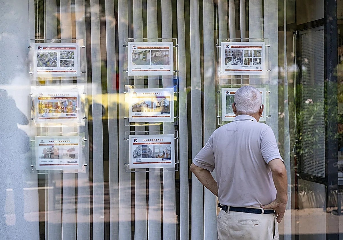 Spain's small landlords withdraw thousands of properties from traditional rental market over government decrees