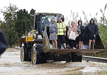 'This is a disaster': Oliva resident who survived 1987 floods rescued by digger after terrifyng night in attic