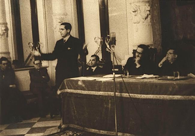 Andrés Oliva, at the closing ceremony of the first language course.