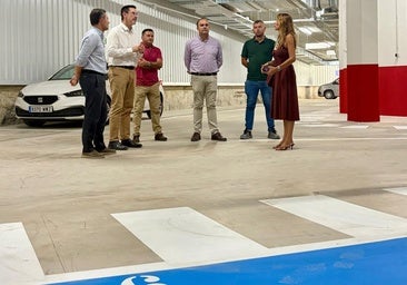 The mayor of Mijas, Ana Mata, during a visit to the Los Santos car park, which is due to open in September.