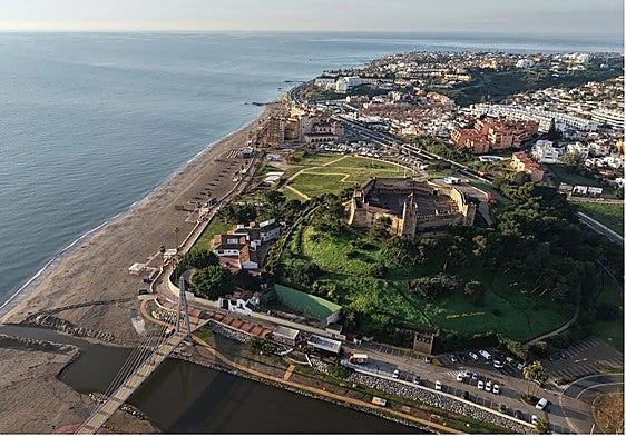 Residents against Marenostrum Fuengirola: ‘Sohail castle is not for sale!’