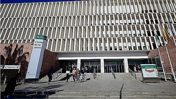 Malaga-based network that promised lottery prizes of up to 600,000 euros dismantled