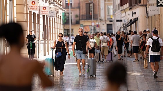 Guests at the AC Marriott Málaga Palacio, which has already been decorated for the Feria.