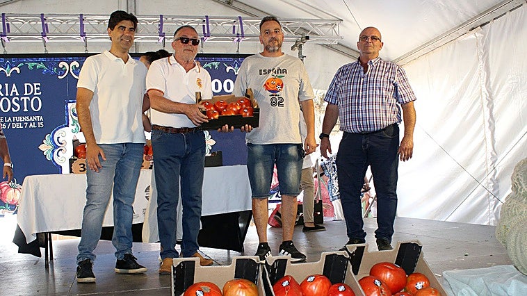 Around 20,000 euros for a crate of tomatoes: the ‘Huevo Toro’ breaks its record in Coín