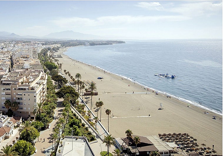 Estepona to invest nearly 900,000 euros in new beach facilities and concrete walkways