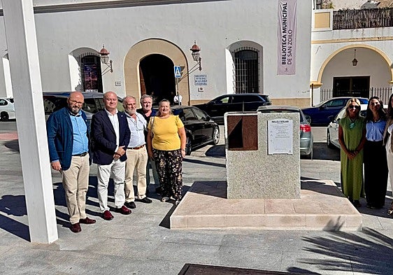 Presentation of the new sundial in Plaza Fernández Viagas Square in Antequera.