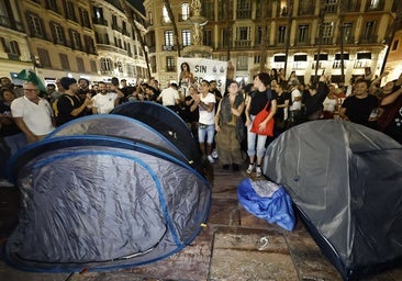 Malaga National Police's actions at Plaza de la Constitución protest camp trigger political and policing row