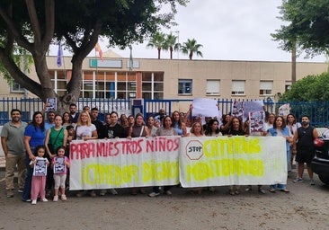 Malaga parents stage first school canteen protests over poor food quality: 'Some children come home hungry'