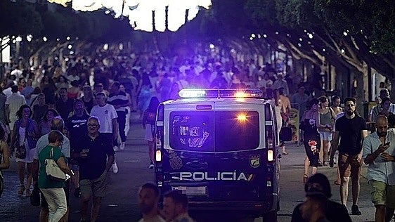 Malaga investigates attack on young man slashed with bottle at the fair