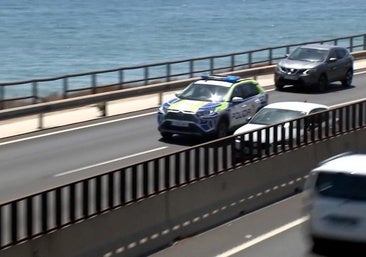 Car chase from Mijas to Torremolinos involving stolen Audi injures two police officers