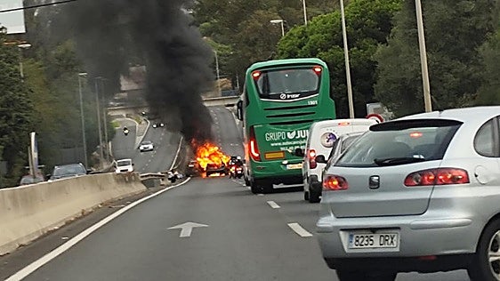 Chain road collision involving burning car causes seven-kilometre traffic jam from Mijas to Marbella