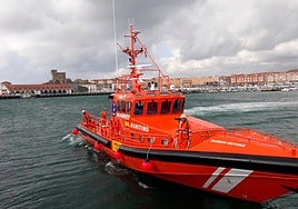 Corpse, wearing a wetsuit and rubber ring, found in waters off Estepona - the fourth in a month
