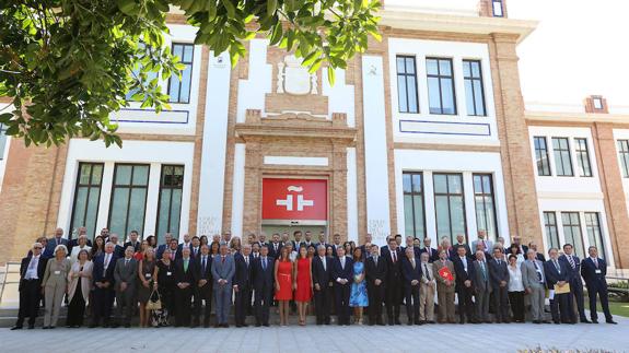 Directors, ministers and guests in front of the Tabacalera building in Malaga on Monday.