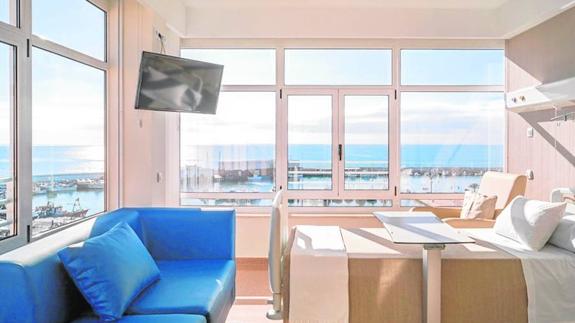 The rooms at the Quirón hospital have sea views and terraces.