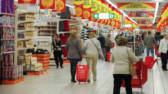 The Alcampo supermarket in Marbella is the cheapest in the province, says an OCU survey