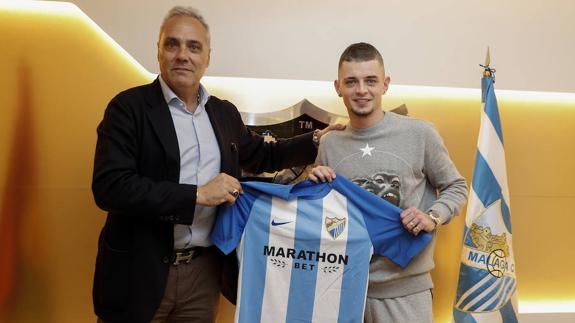 Lestienne joins from Rubin Kazan until the end of the season.