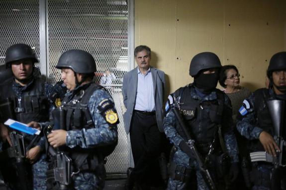 Ex-minister in Guatemala, Juan Alberto Fuentes, is detained. 