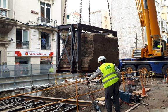 16th-century wall moved for Metro