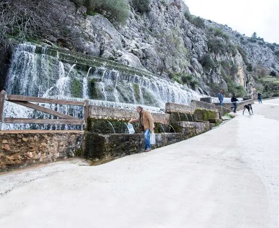 The Fuente de los Cien Caños in Villanueva del Trabuco  is the source of the river Guadalhorce.