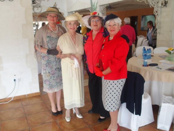 Members of the Costa del Sol and Benahavís Arts Society dress up for the Golden Memories event.