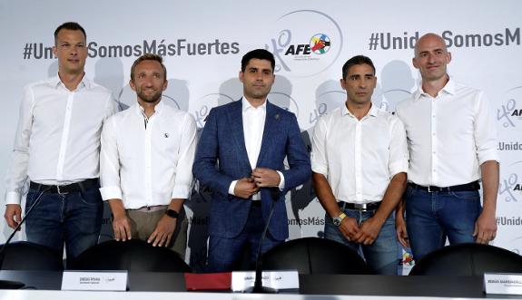 Representatives of the Spanish footballers' union (AFE) held a meeting on Wednesday at which they expressed their indignation at the decision to play a league match in the States. 