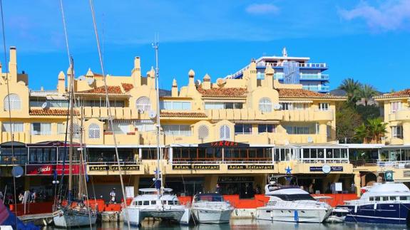 Residents' anger at noisy bars in Puerto Marina and council 'inaction'